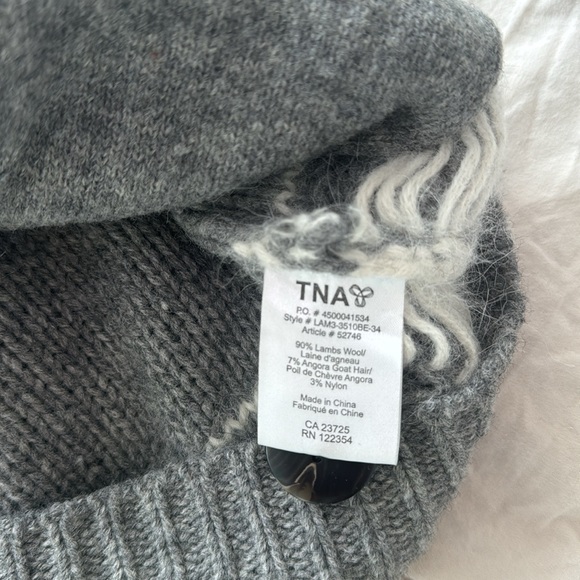 Aritzia lamb wool sweater - Picture 7 of 7